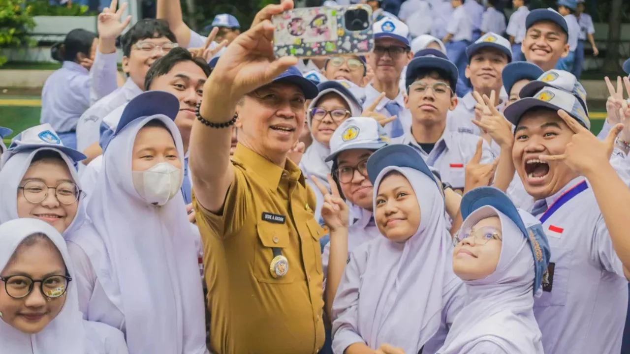 Untuk Mengurangi Dampak Perubahan Iklim, Pemkot Bogor Mengajak Tiap Satu Siswa Menanam Pohon Saat Menyambut Tahun Ajaran Baru 2026/2027
